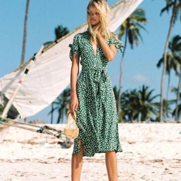 Faithfull the Brand Floral Midi Dress with a Deep V - Picture 1 of 5
